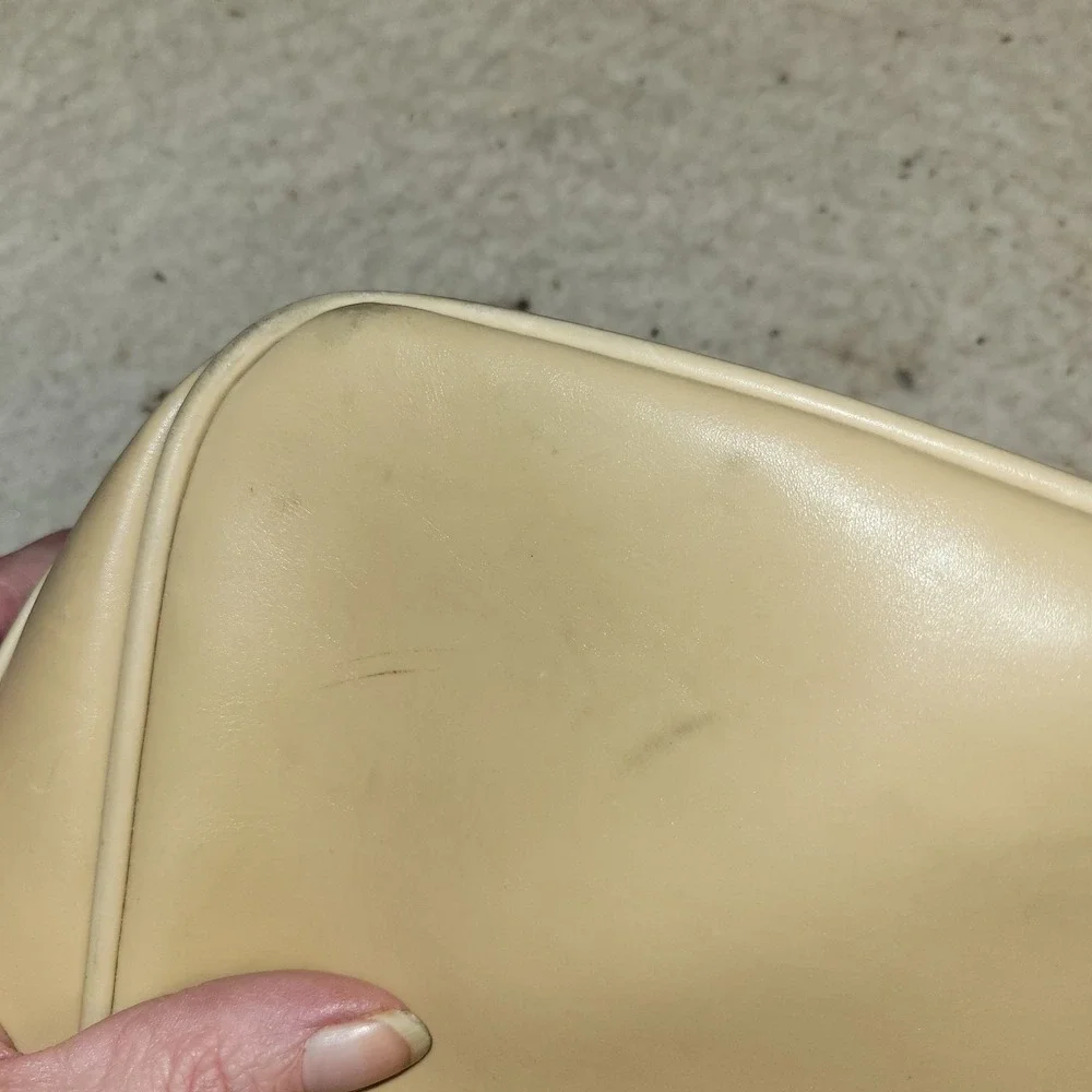 Liz‎ Claiborne Beige Shoulder Bag Faux Leather Minimalist Classic Hobo Pocket